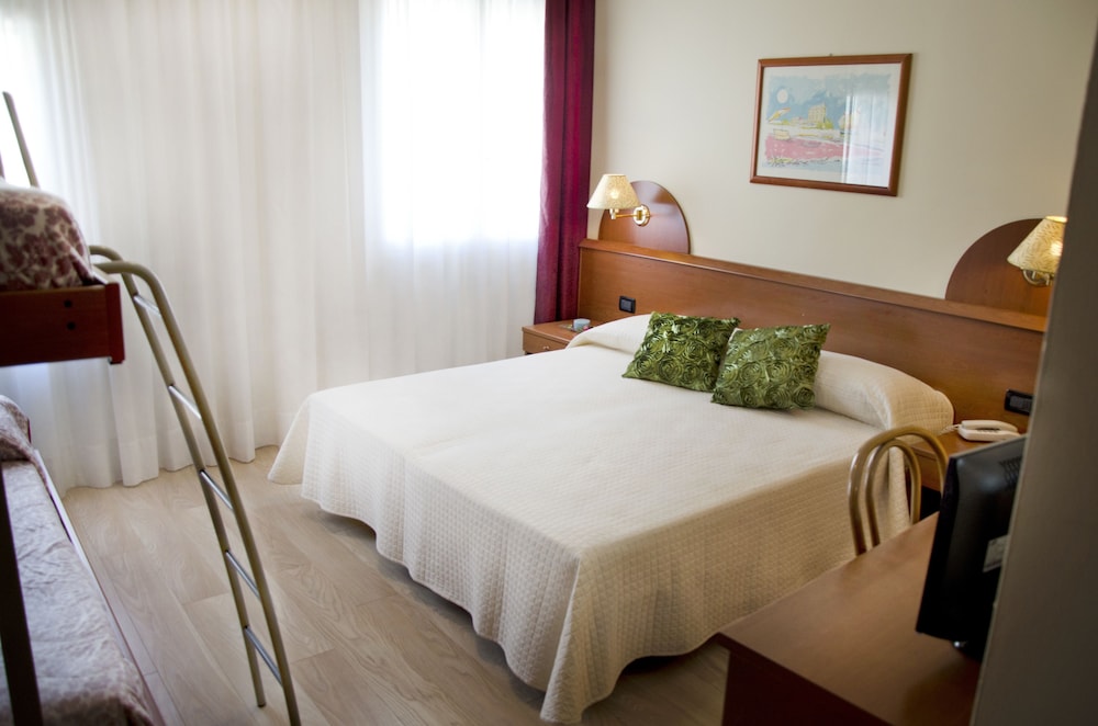 Hotel Sole 20/66