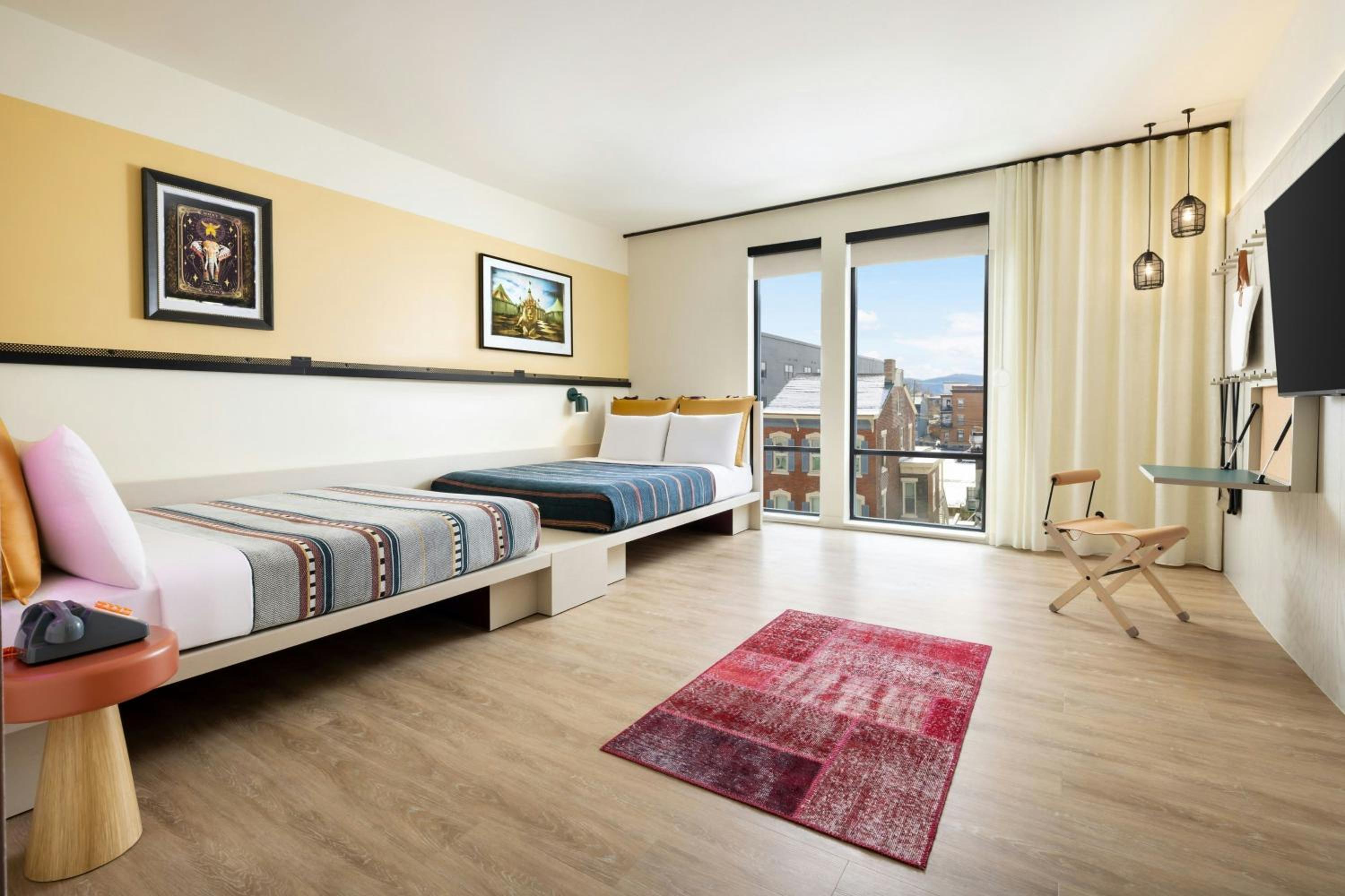 Room, 2 Queen Beds, City View
