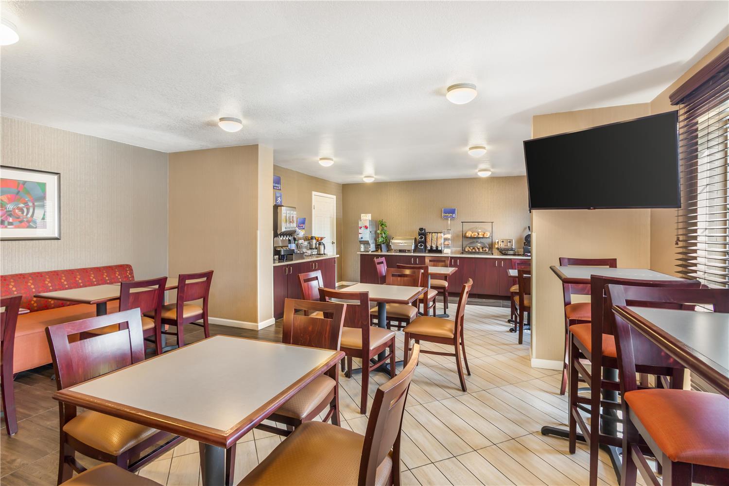 Best Western Luxury Inn 30/37