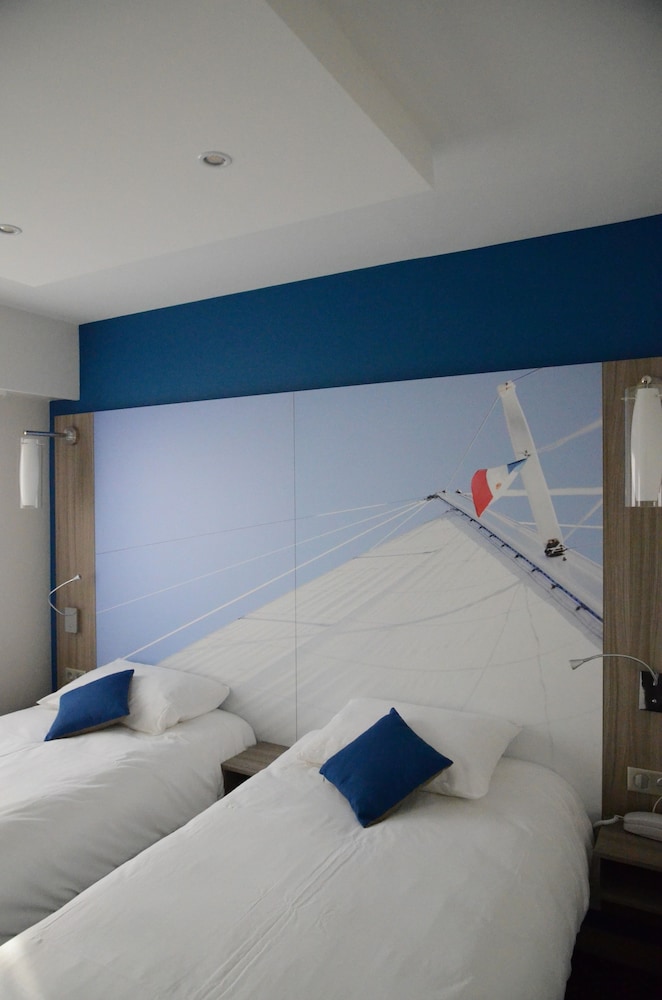 IBIS STYLES SAINT GILLES CROIX DE VIE 21/77