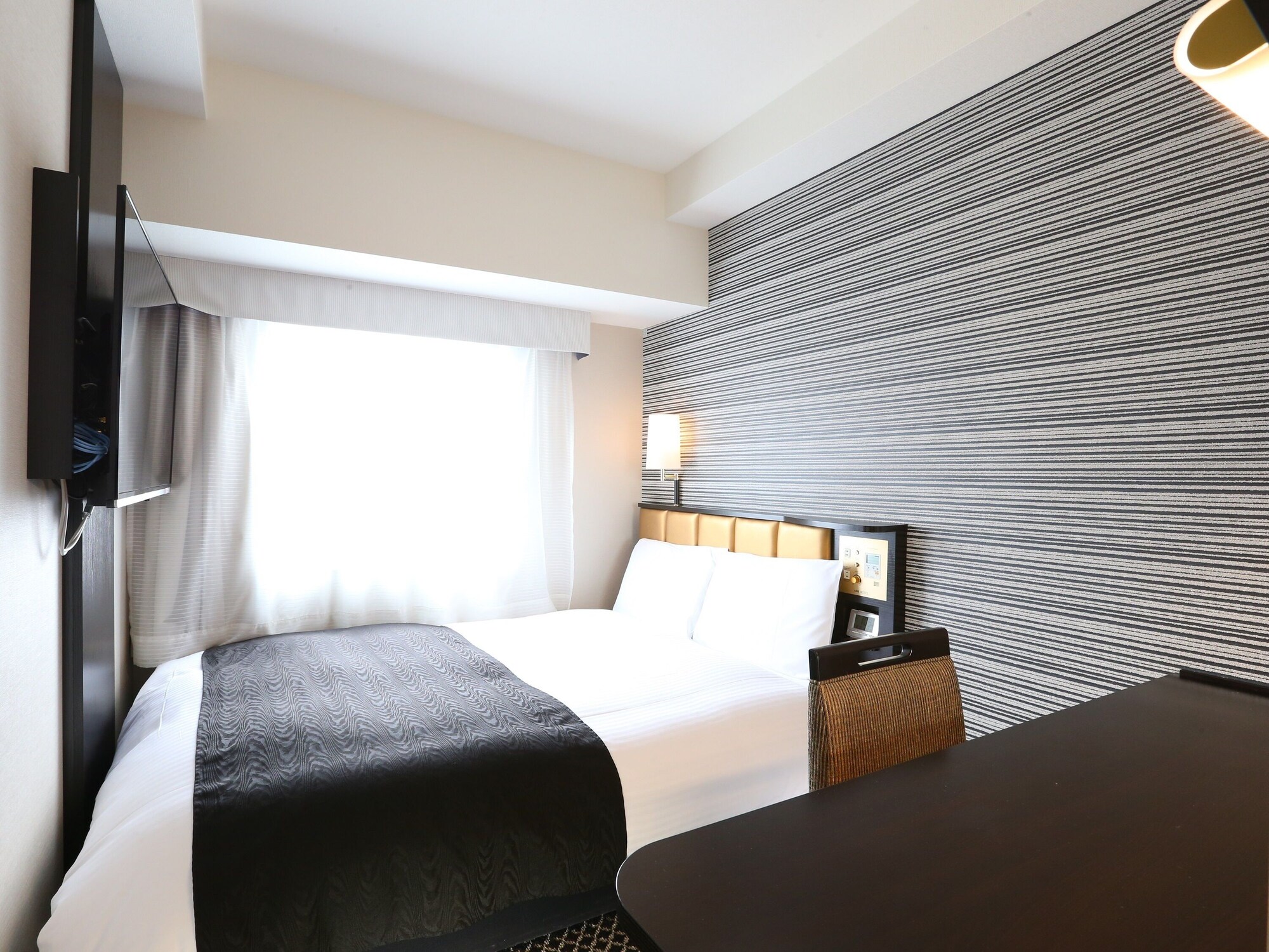 ROOM, DOUBLE BED