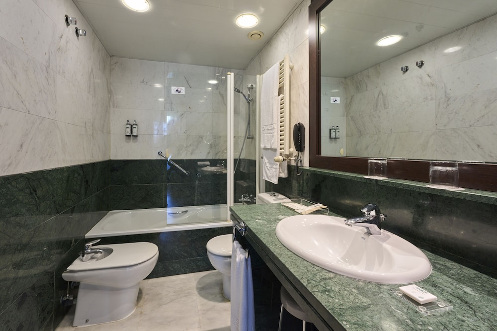 Catalonia El Pilar Hotel 50/50