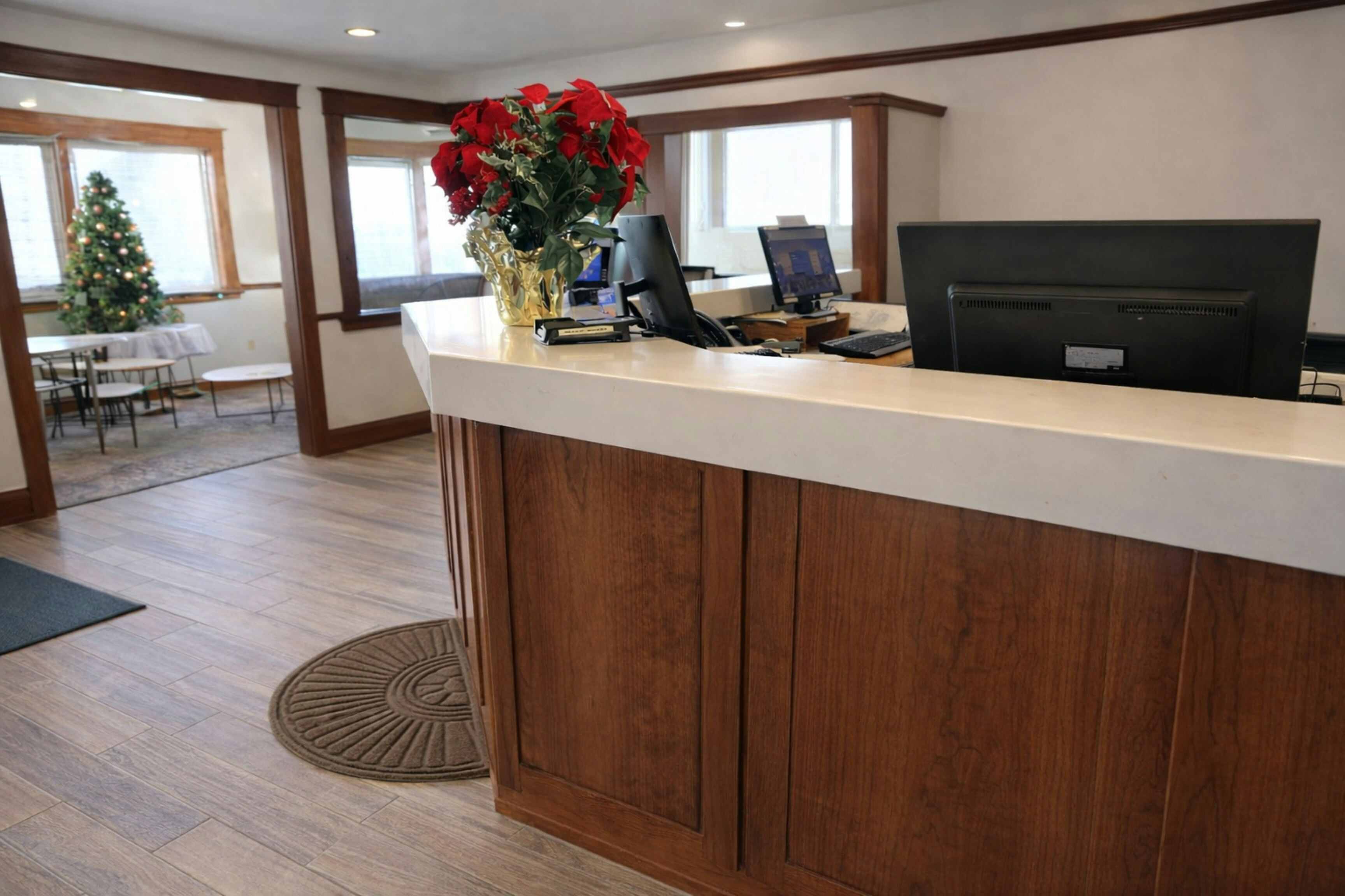 Fireside Inn & Suites 18/88