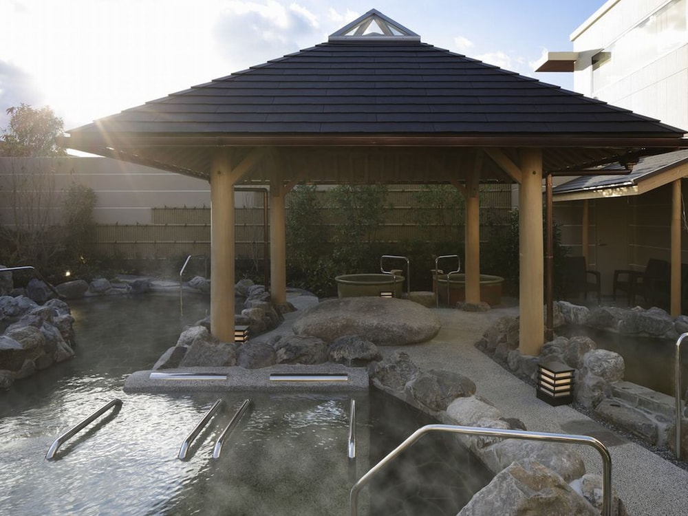 Kobe Minato Onsen Ren 27/50