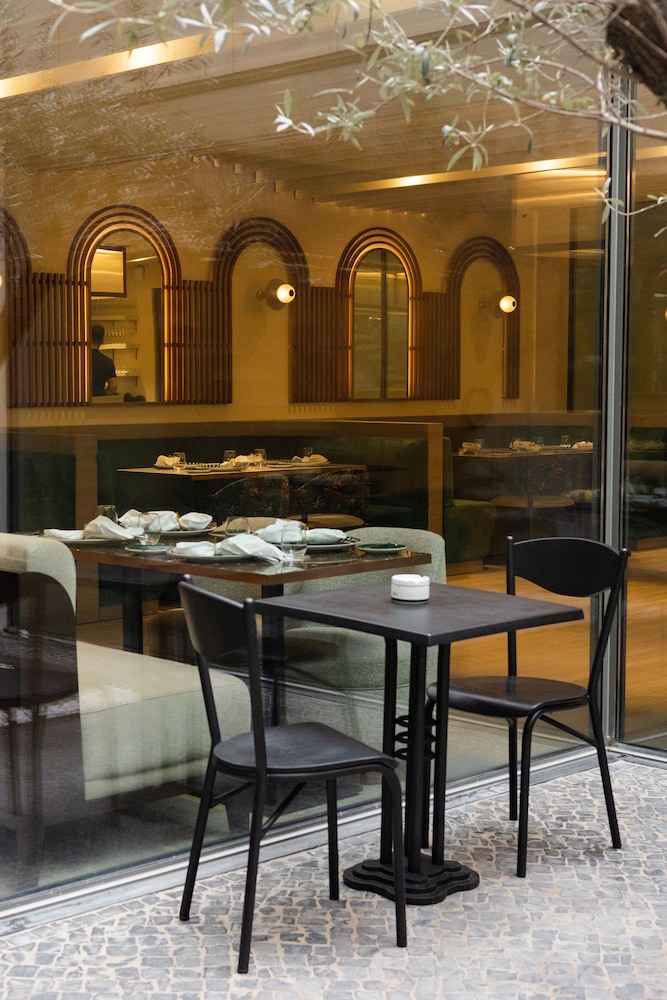Luster Hotel 50/58