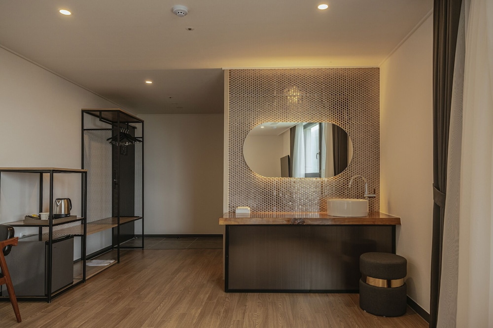 LeMain Hotel Seogwipo 24/39