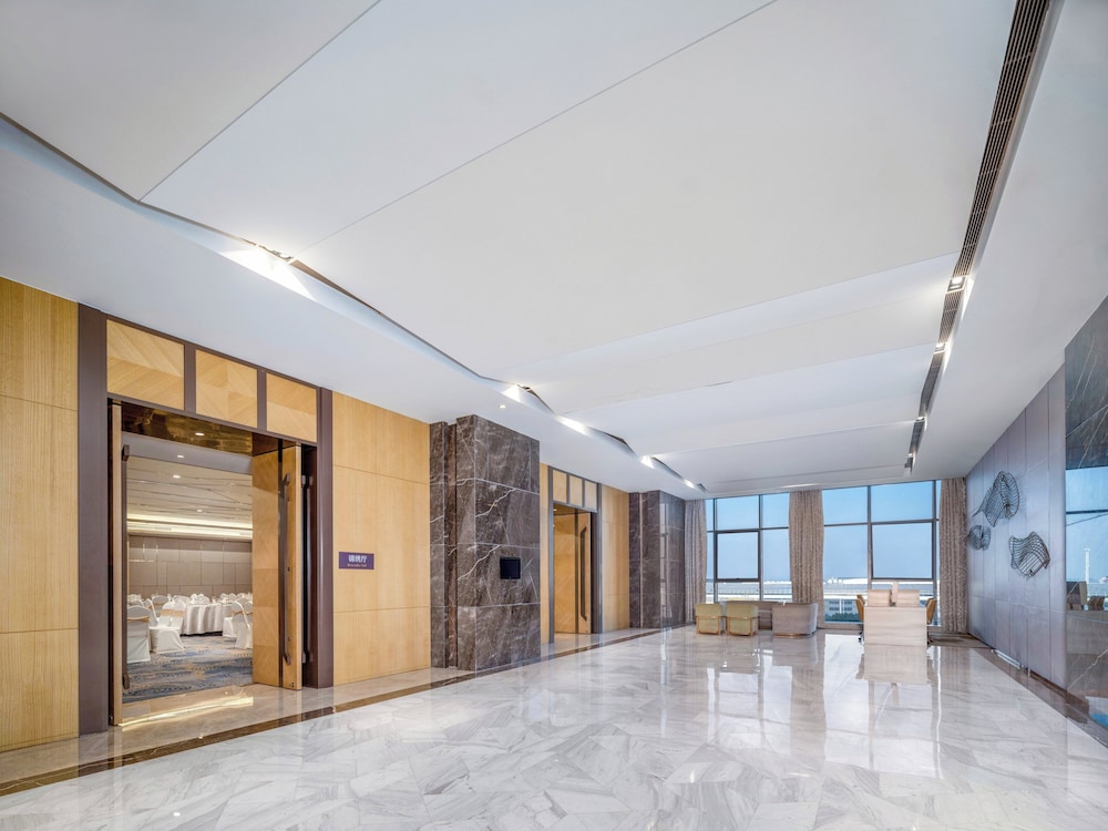 HOLIDAY INN NANJING HARBOUR 13/76