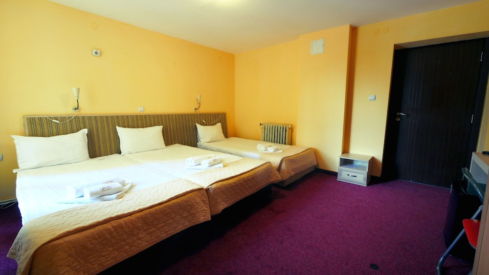 Hotel Alabin Central 8/22