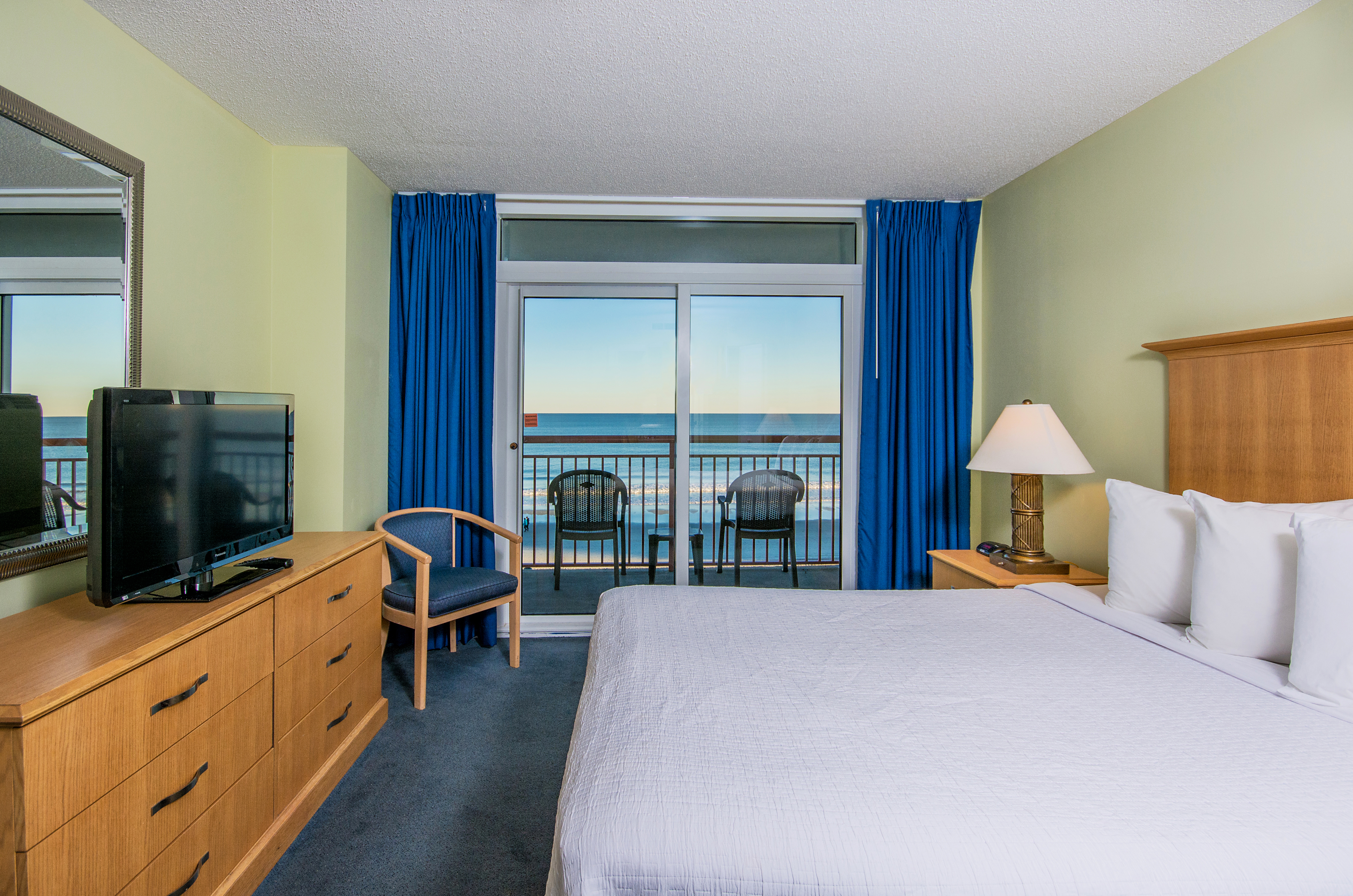 2 Bedrooms, Condo, Deluxe, Ocean Front