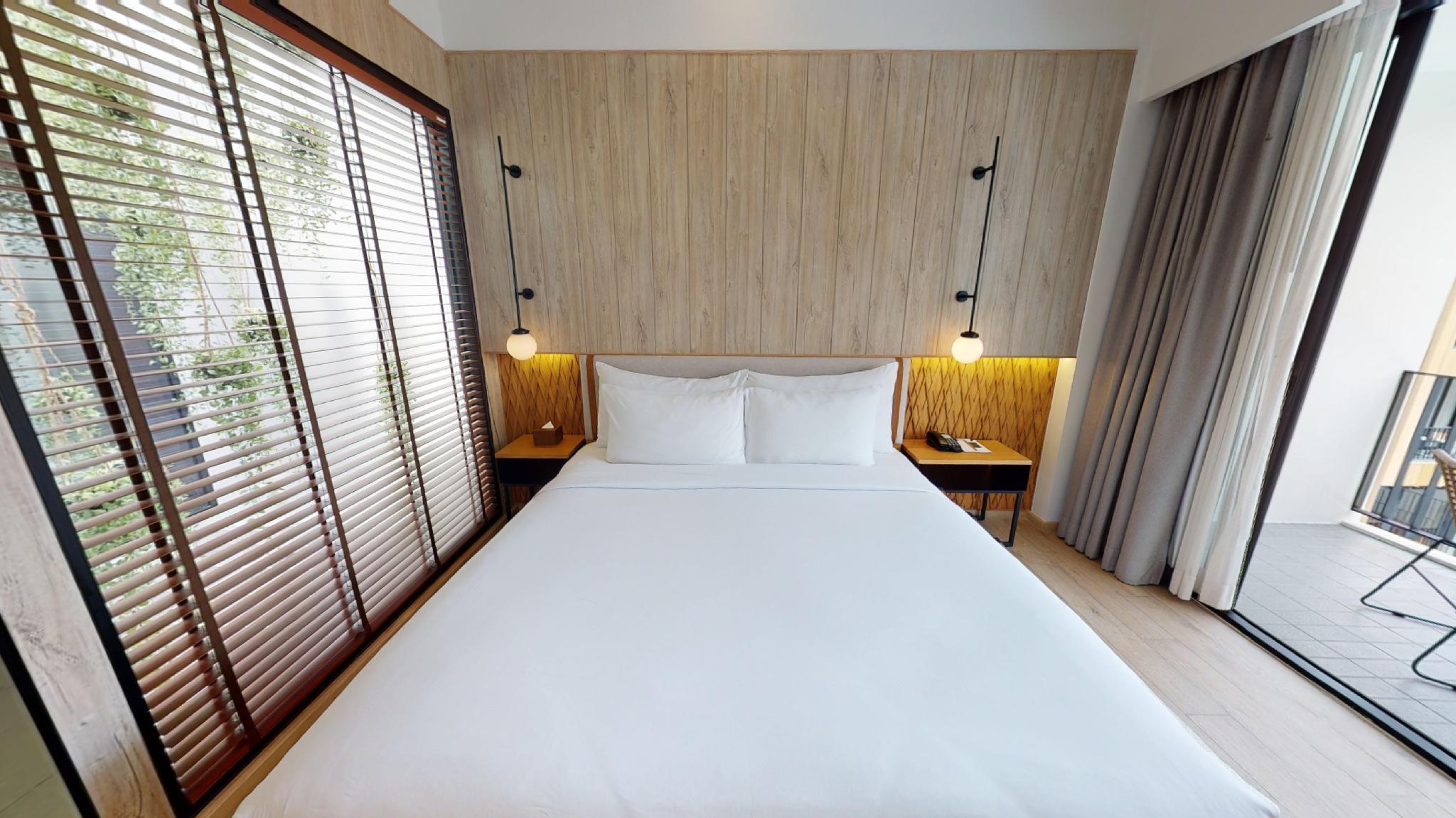 Junior Suite, King Bed