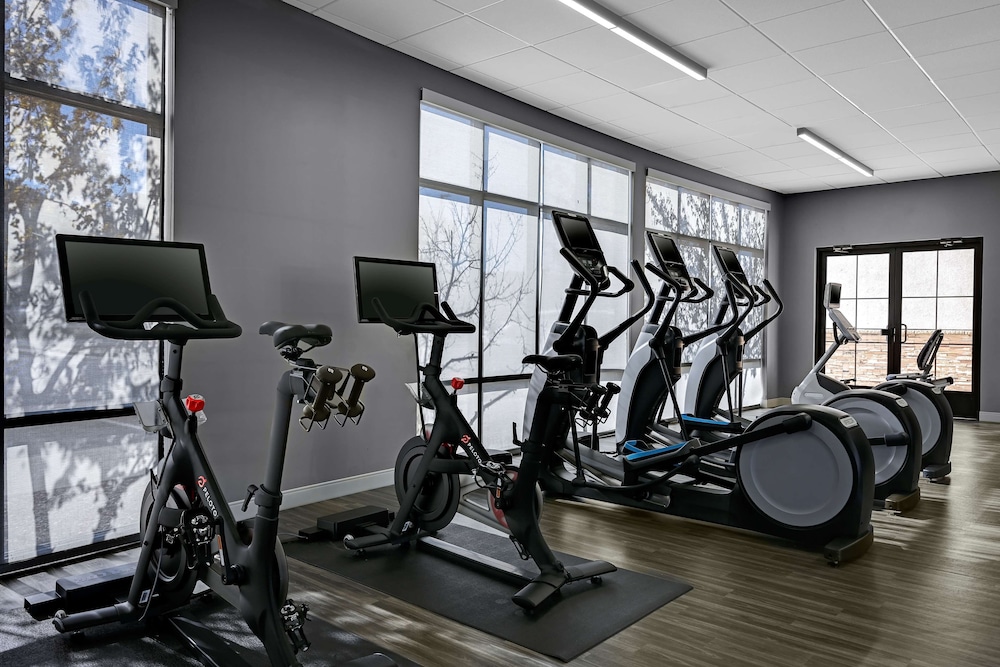 DoubleTree by Hilton Denver International Airport (ex. Holiday Inn Hotel And Suites) 26/45