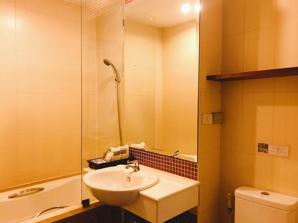 MALIN PATONG HOTEL 35/58