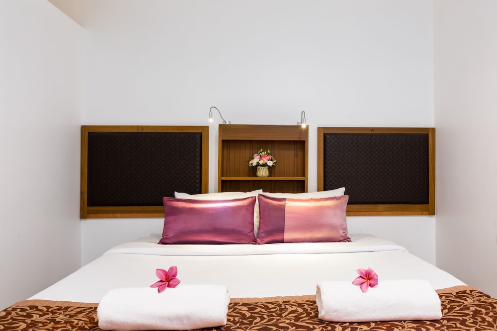 The Lantern Hostel Phuket 19/50