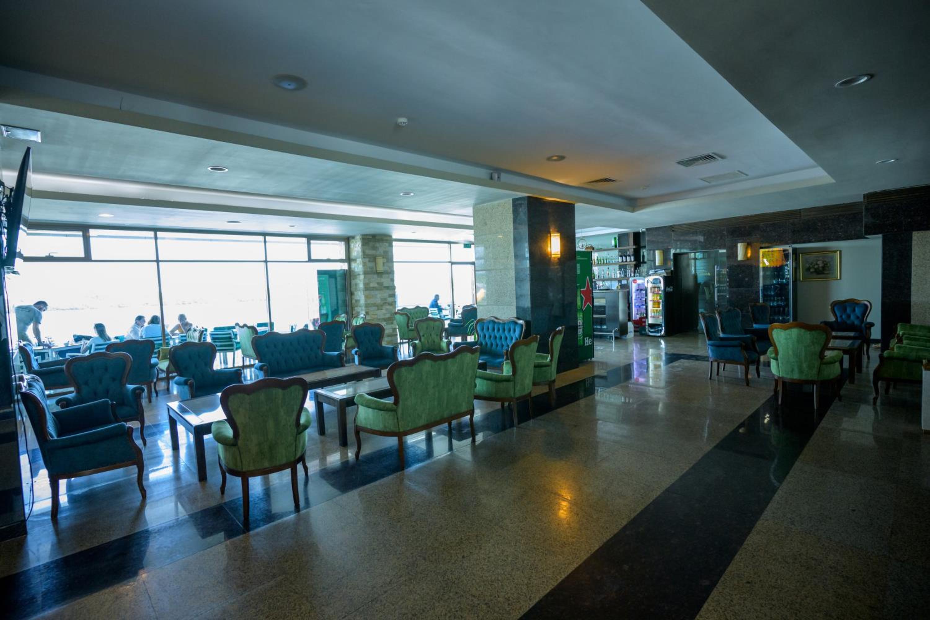 Esplanada Hotel 36/50