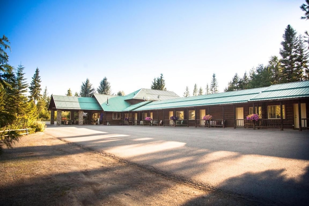 Bonners Ferry Log Inn 5/48