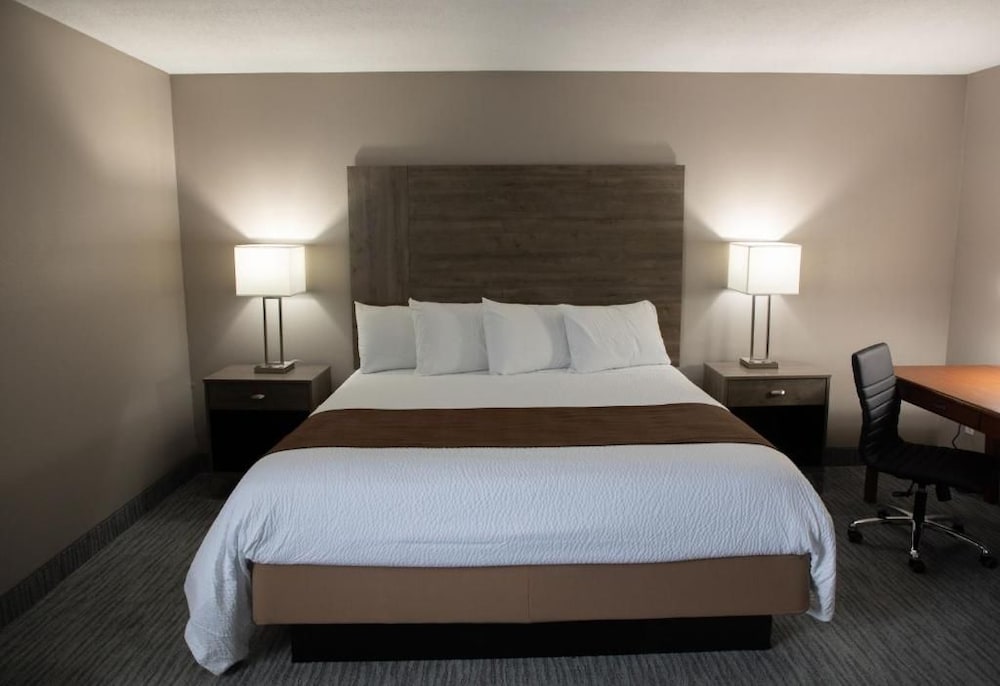 Country Hearth Inn Lomira Hotel 12/48