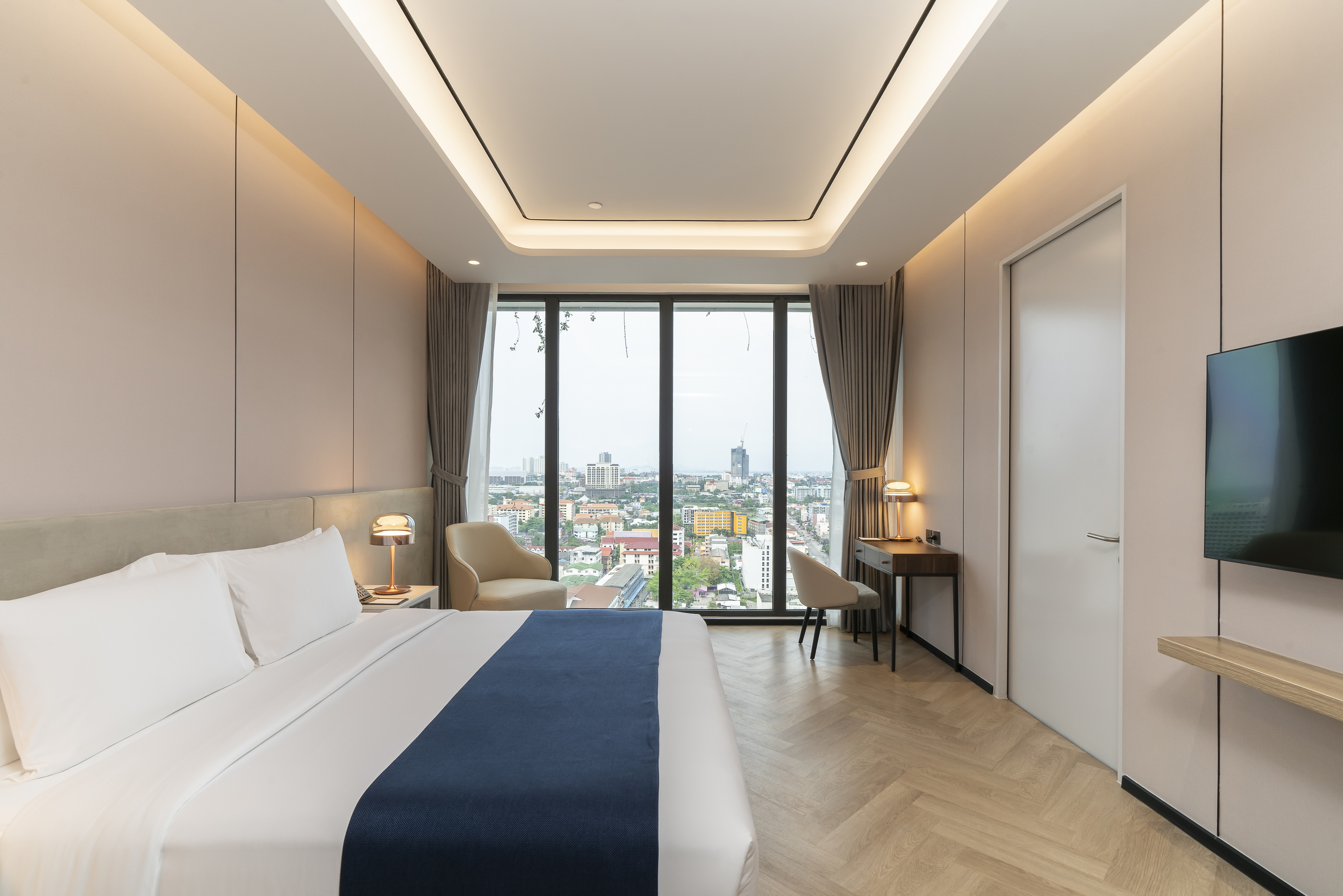 Honeymoon, Suite