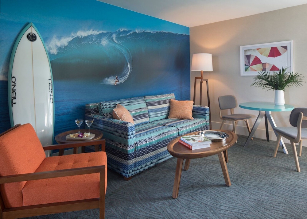 Dream Inn Santa Cruz 44/60