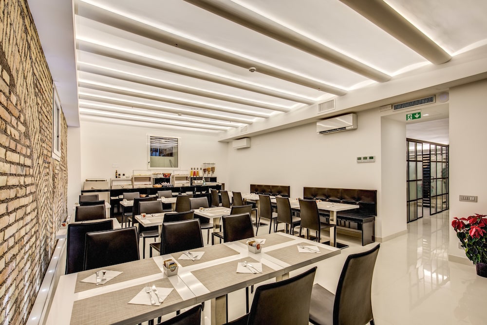 THE LIBERTY BOUTIQUE HOTEL 45/62
