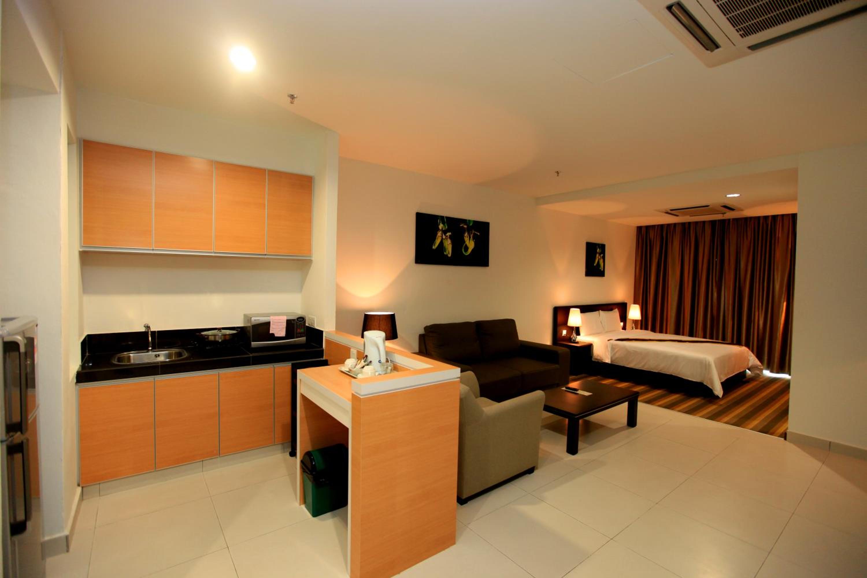 Merdeka Suites Hotel 17/45
