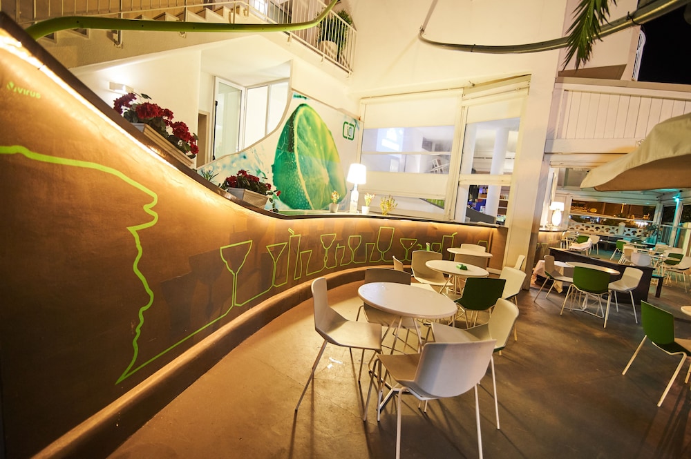 Cico Boutique Hotel 43/64