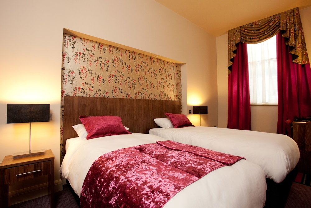 Heywood House Hotel 15/45