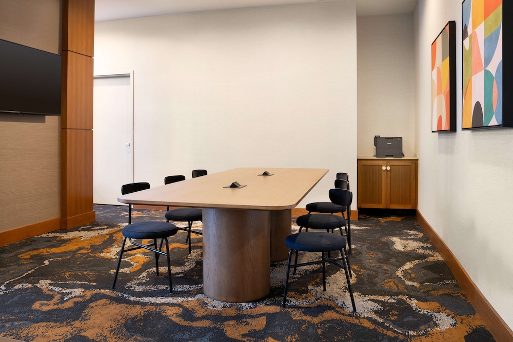 Hyatt Place At Anaheim Resort Convention Center 60/71