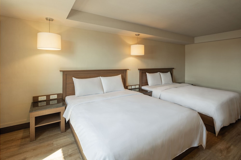 Kindness Hotel Yuanlin 24/50