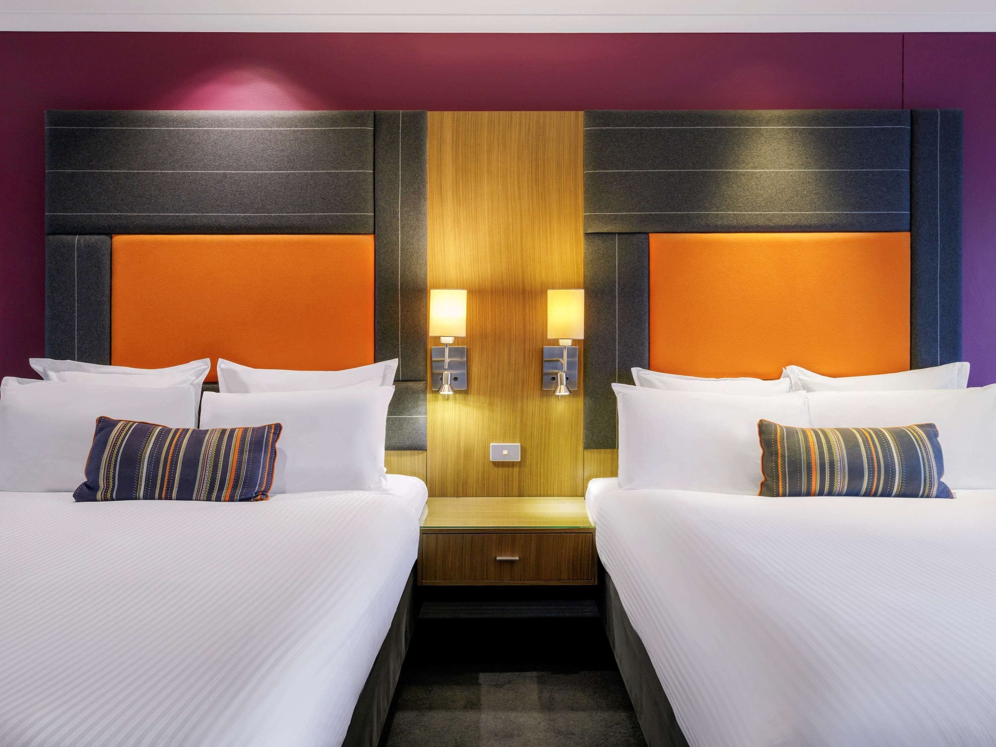 CLASSIC, 2 DOUBLE BEDS