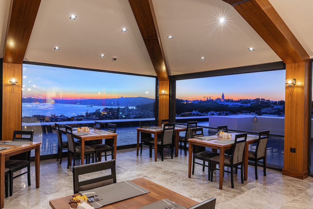 Demiray Hotel 33/50