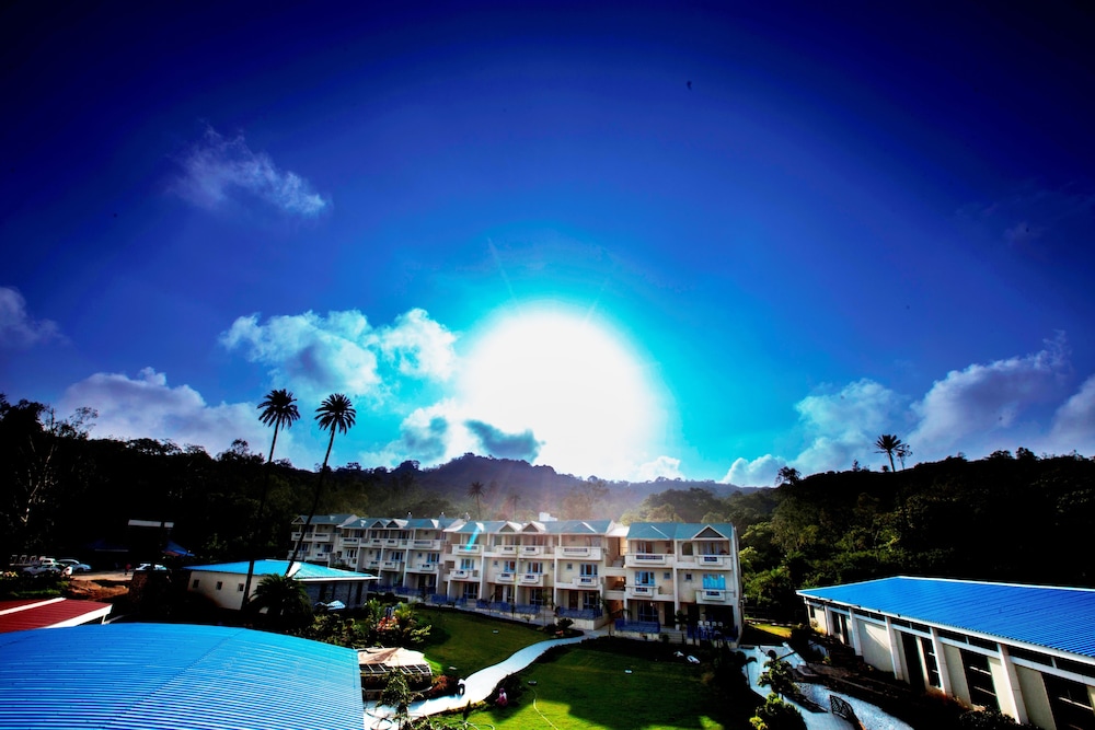 Humming Bird Resort 48/50