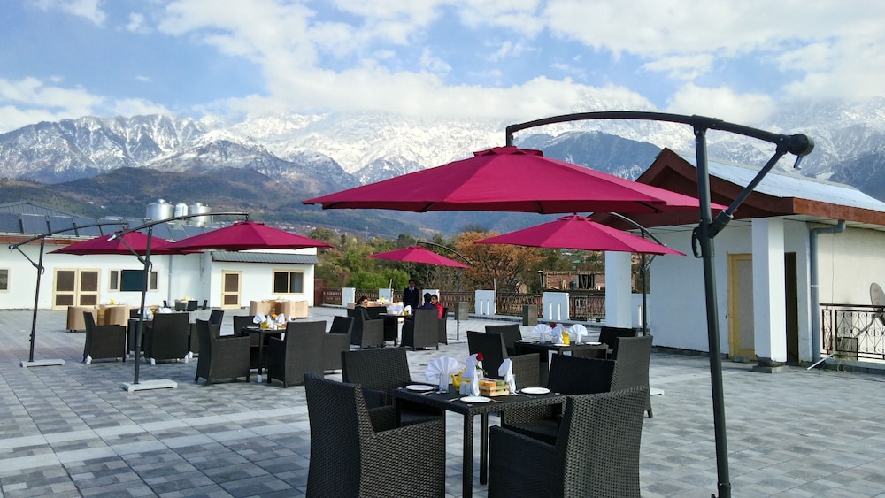D'polo Club & Spa Resort 48/50