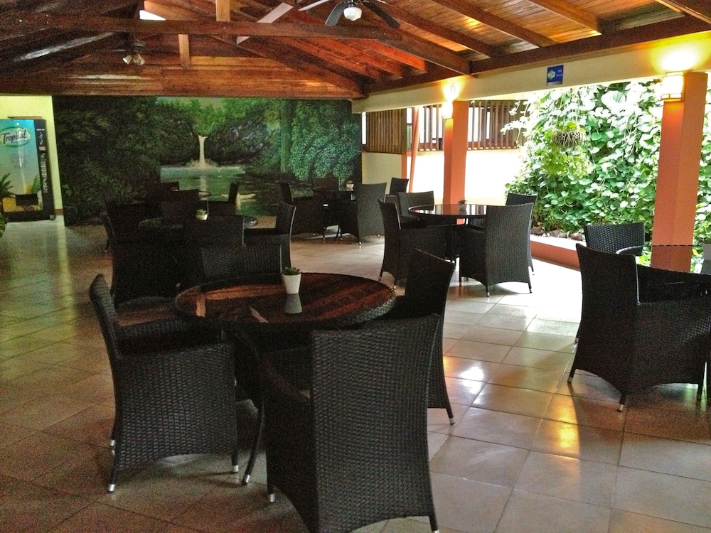 Las Espuelas Hotel 43/54