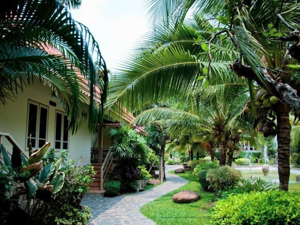 Tonwa Resort Hotel 44/55
