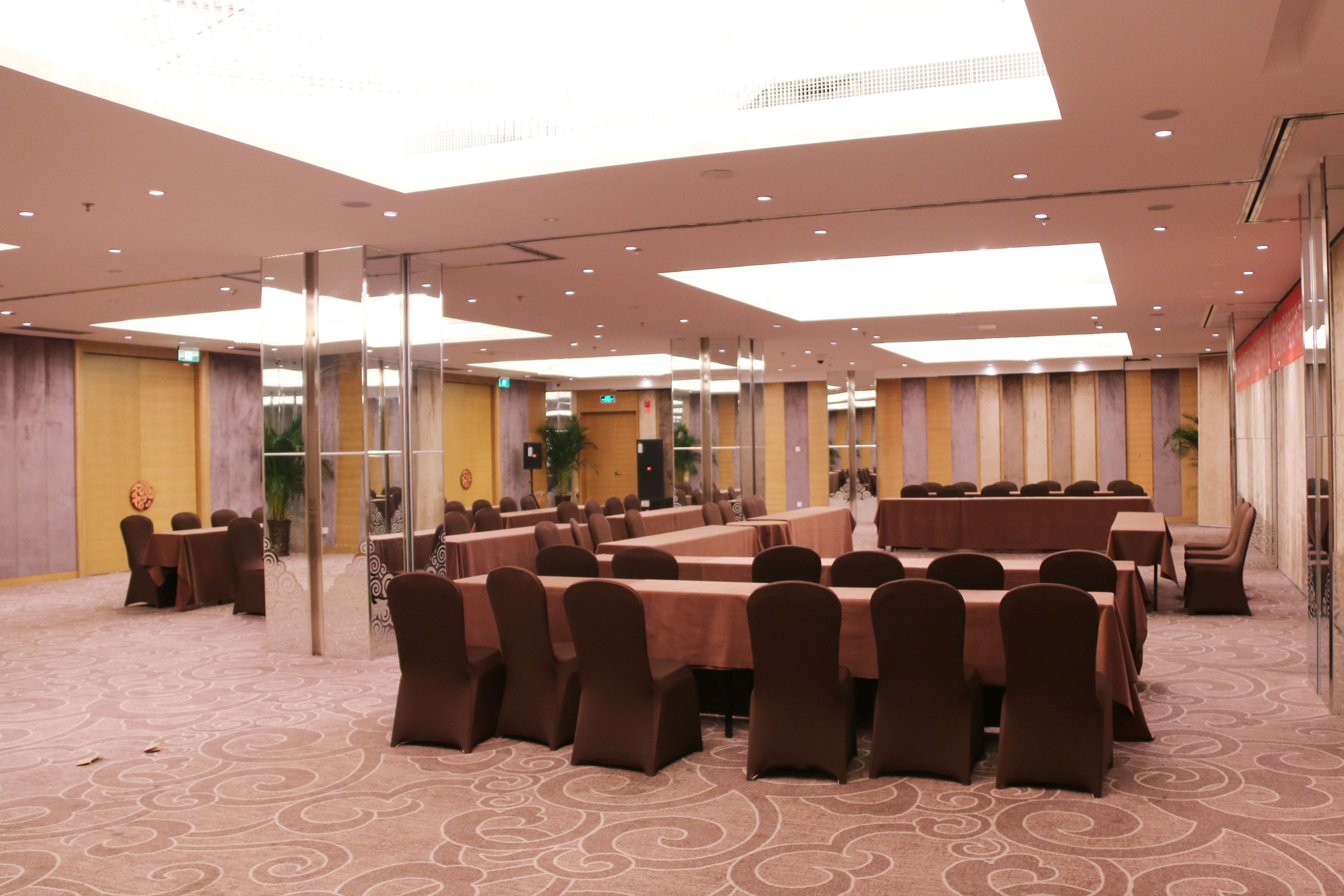 Holiday Inn Xian Big Goose Pagoda 32/50