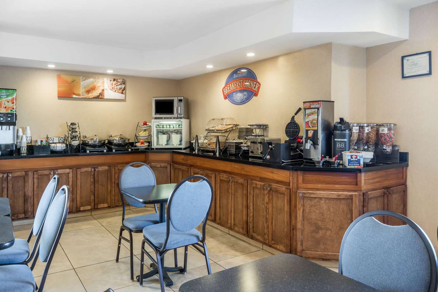 Baymont By Wyndham Santa Fe 26/33