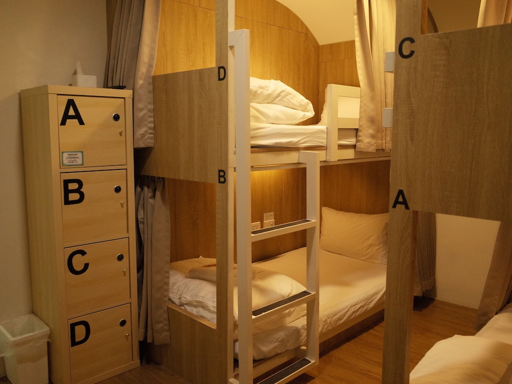 Paper Plane Hostel 29/50