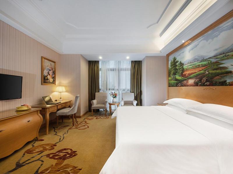 Vienna International Hotel (Fuzhou Cangshan Wanda) 20/38