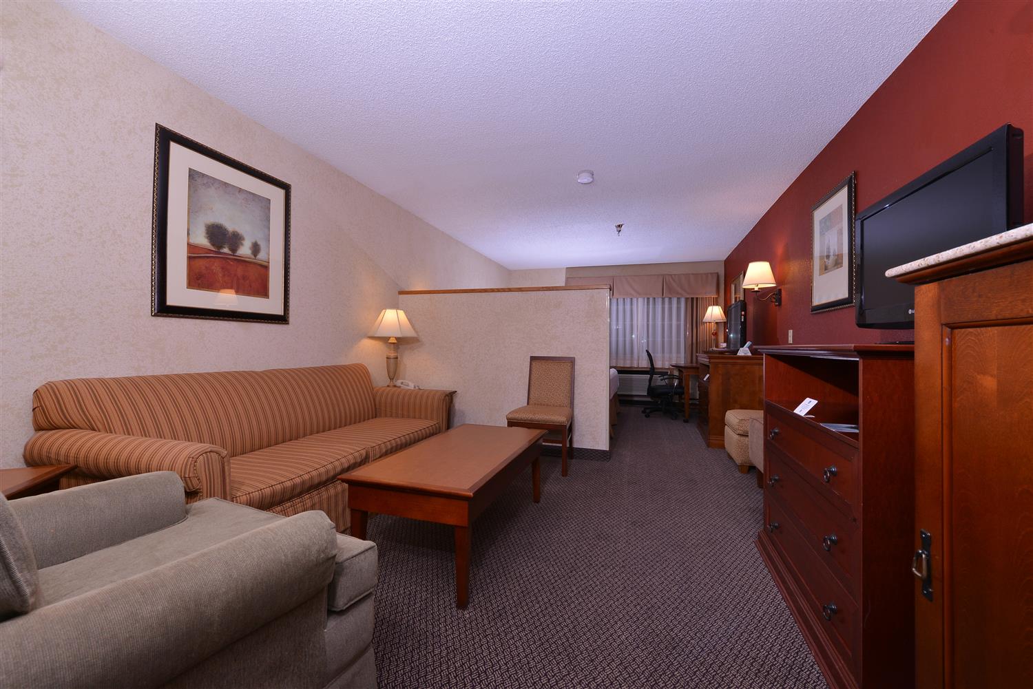 Best Western Plus Rama Inn 38/54
