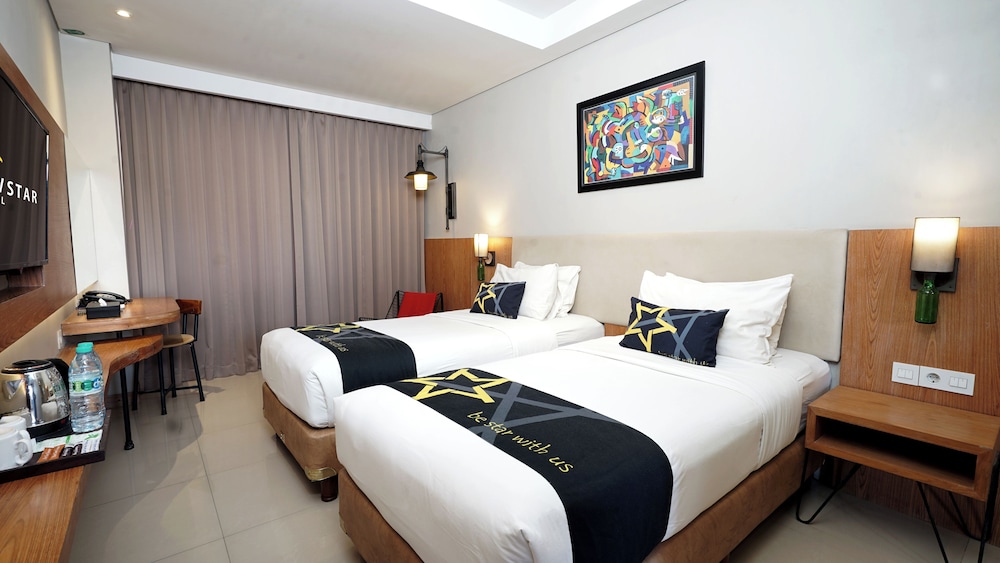 Yellow Star Hotel Gejayan 20/51