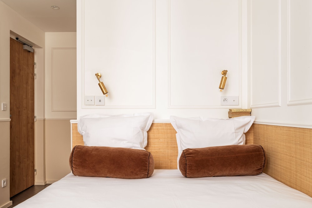 STANDARD, DOUBLE BED