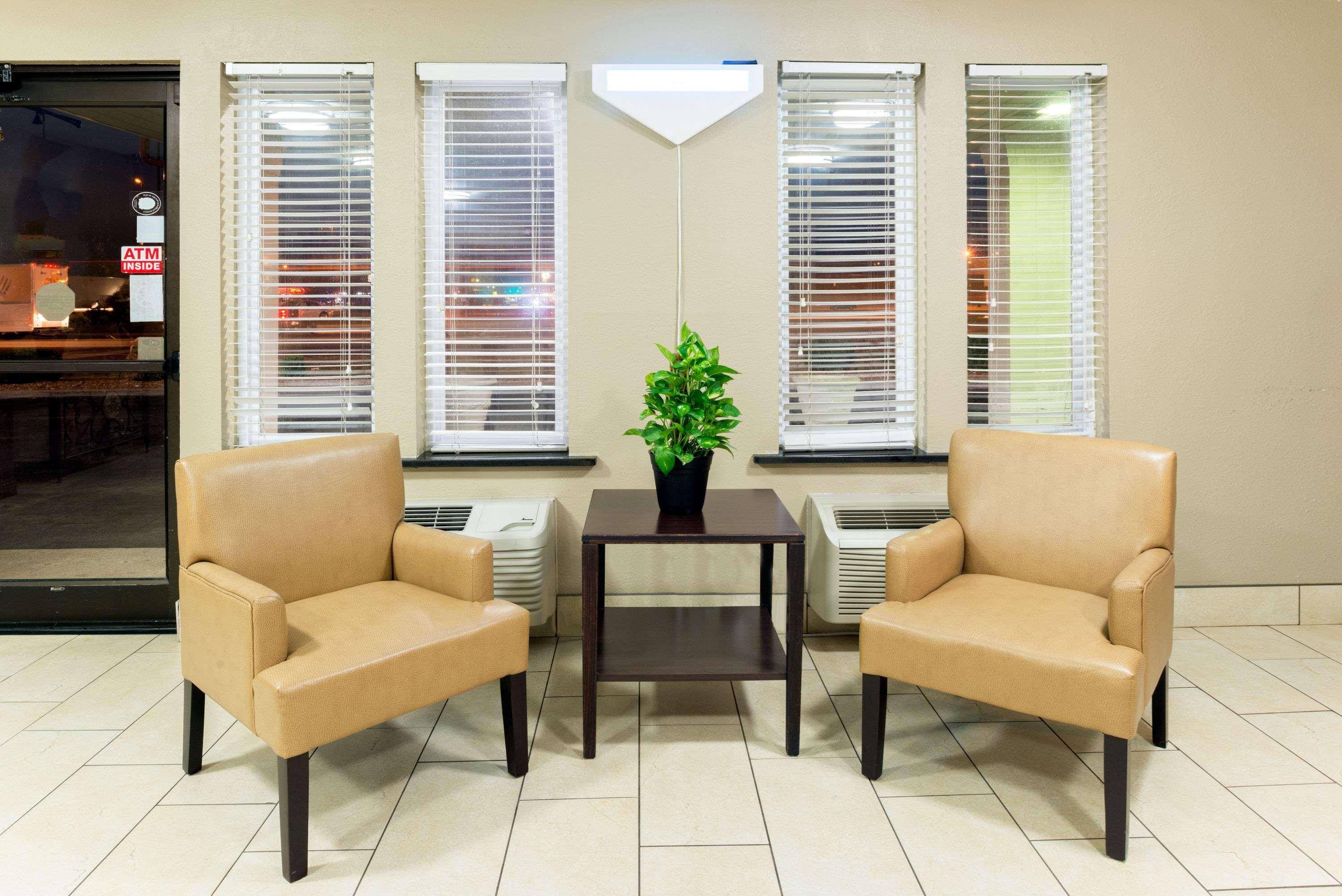 Super 8 by Wyndham Springfield East 26/30