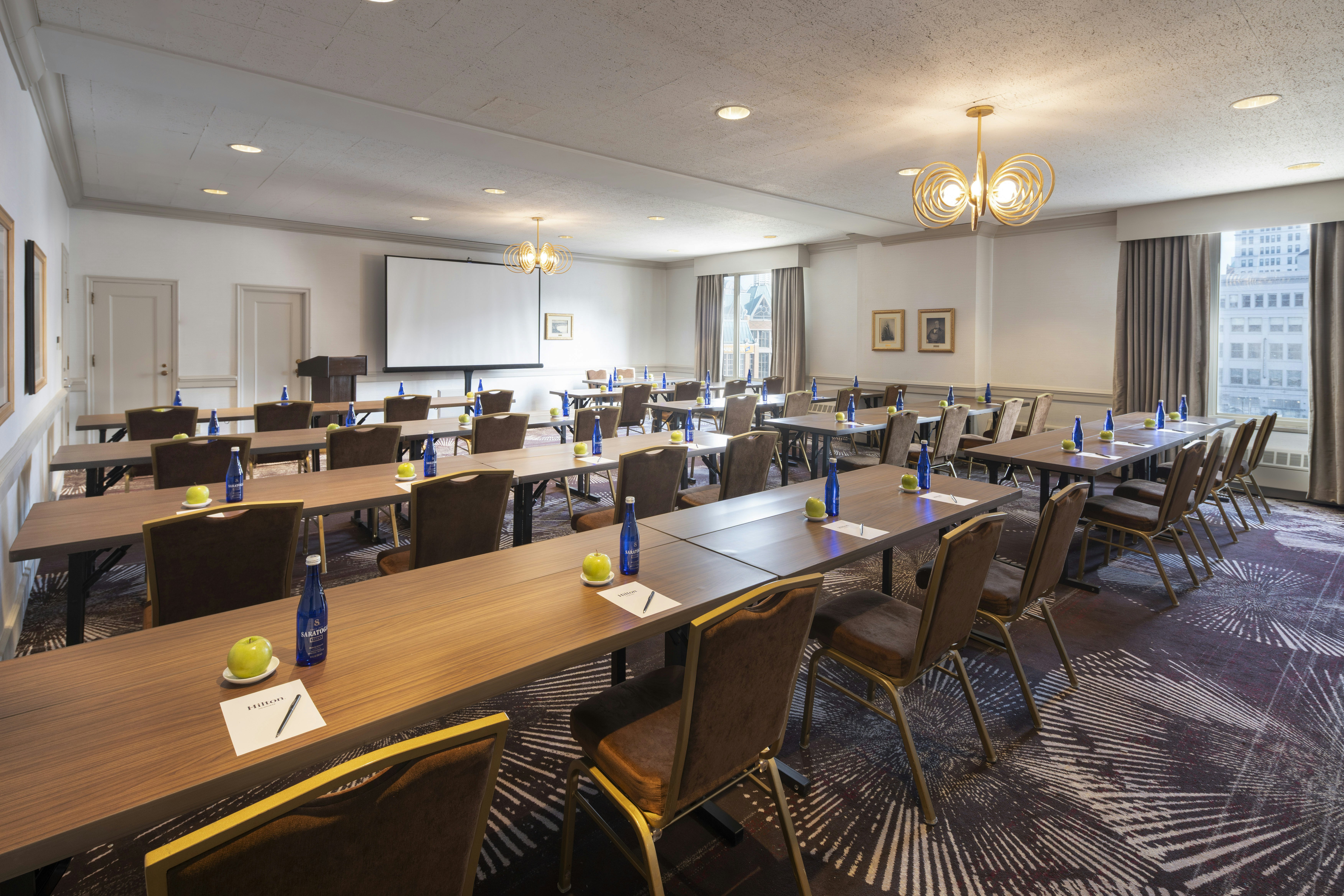 Hilton Milwaukee 69/83