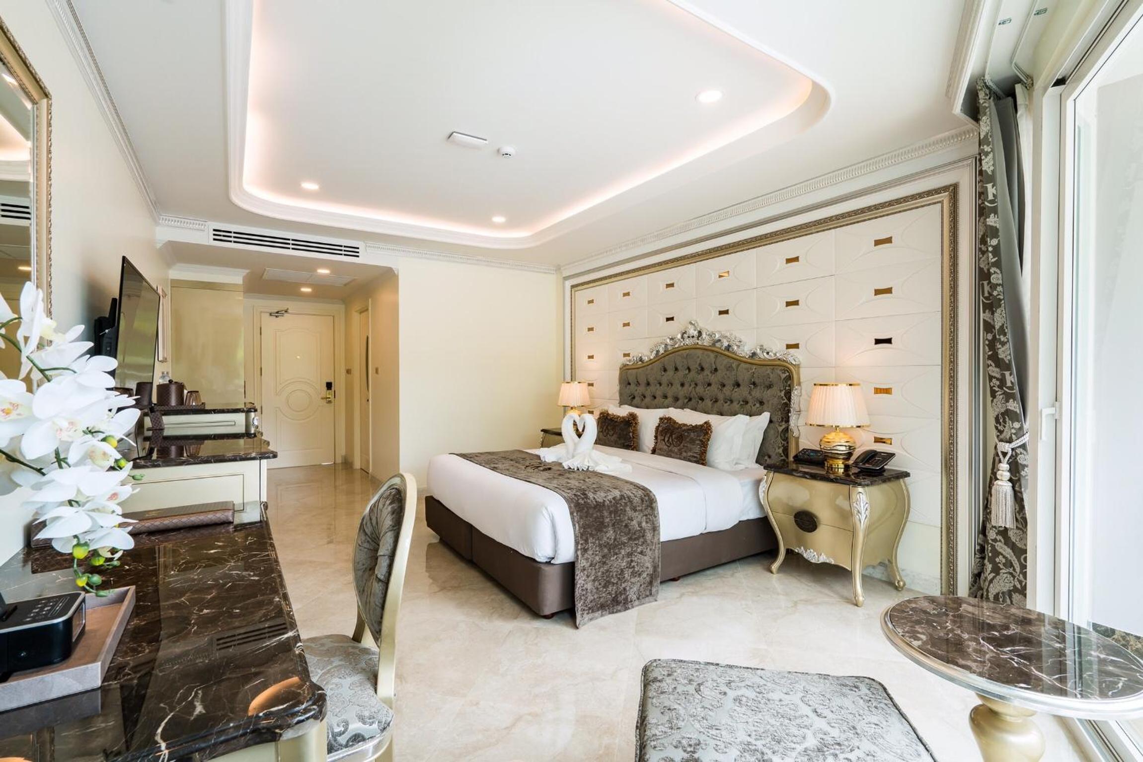 Deluxe Pool Access، LK Emerald Beach 2/10