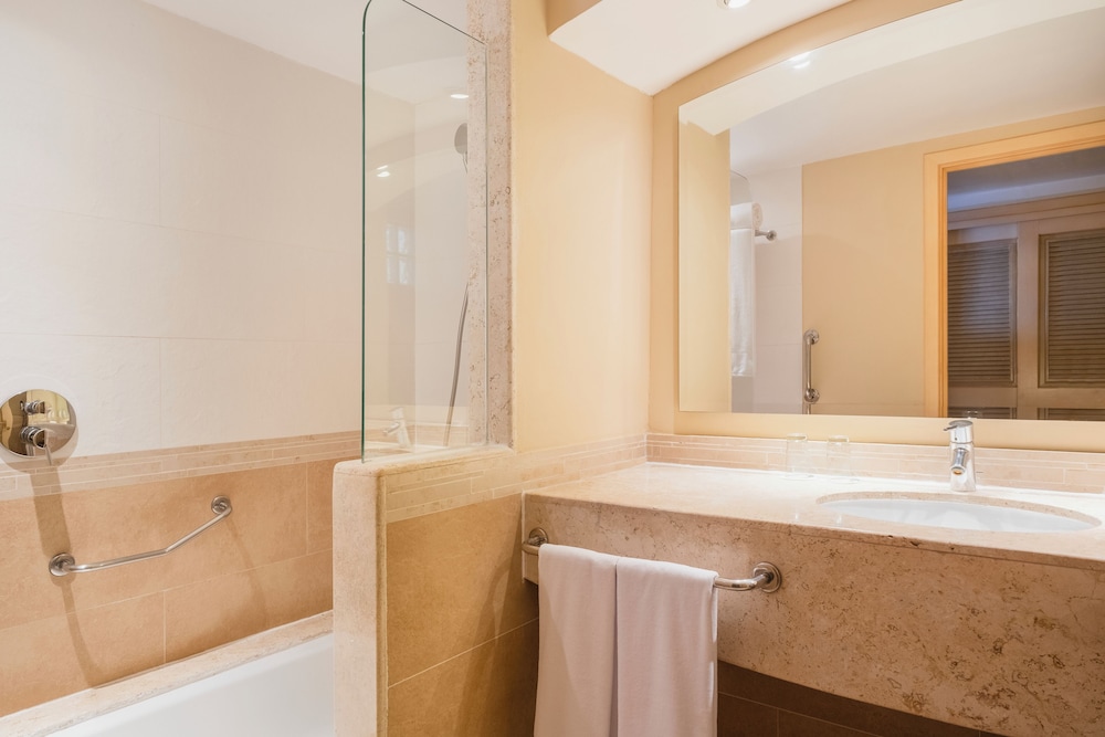 Iberostar Waves Rose Hall Beach All Inclusive 50/50