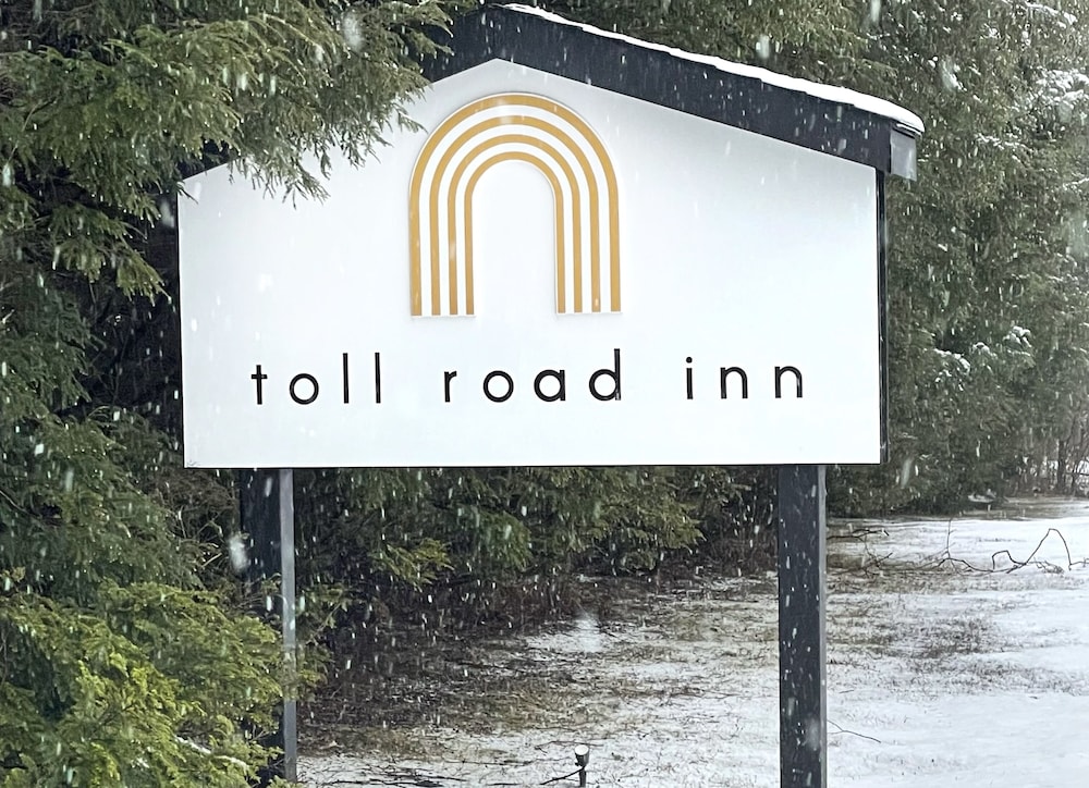 Toll Road Inn 11/26