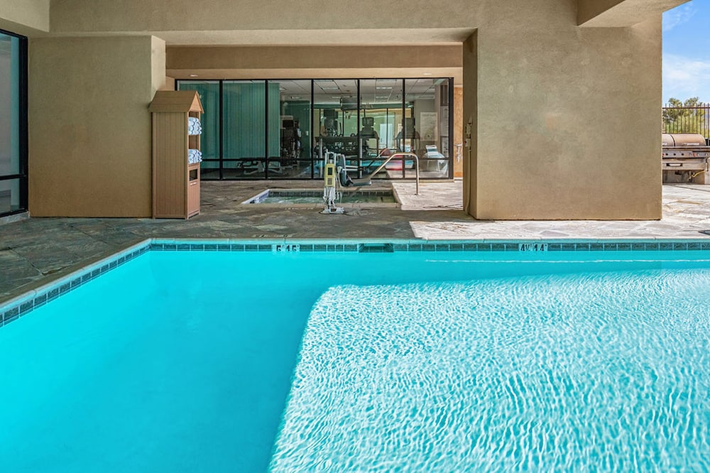 swimming pool spa