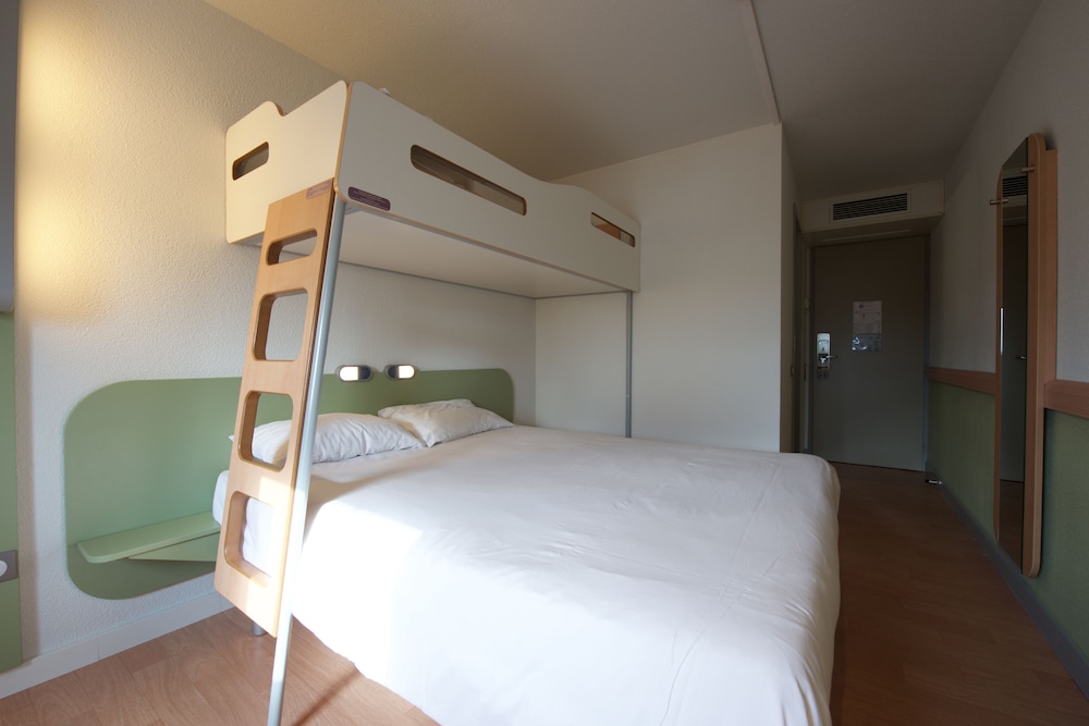 Ibis Budget Pau Est 21/71