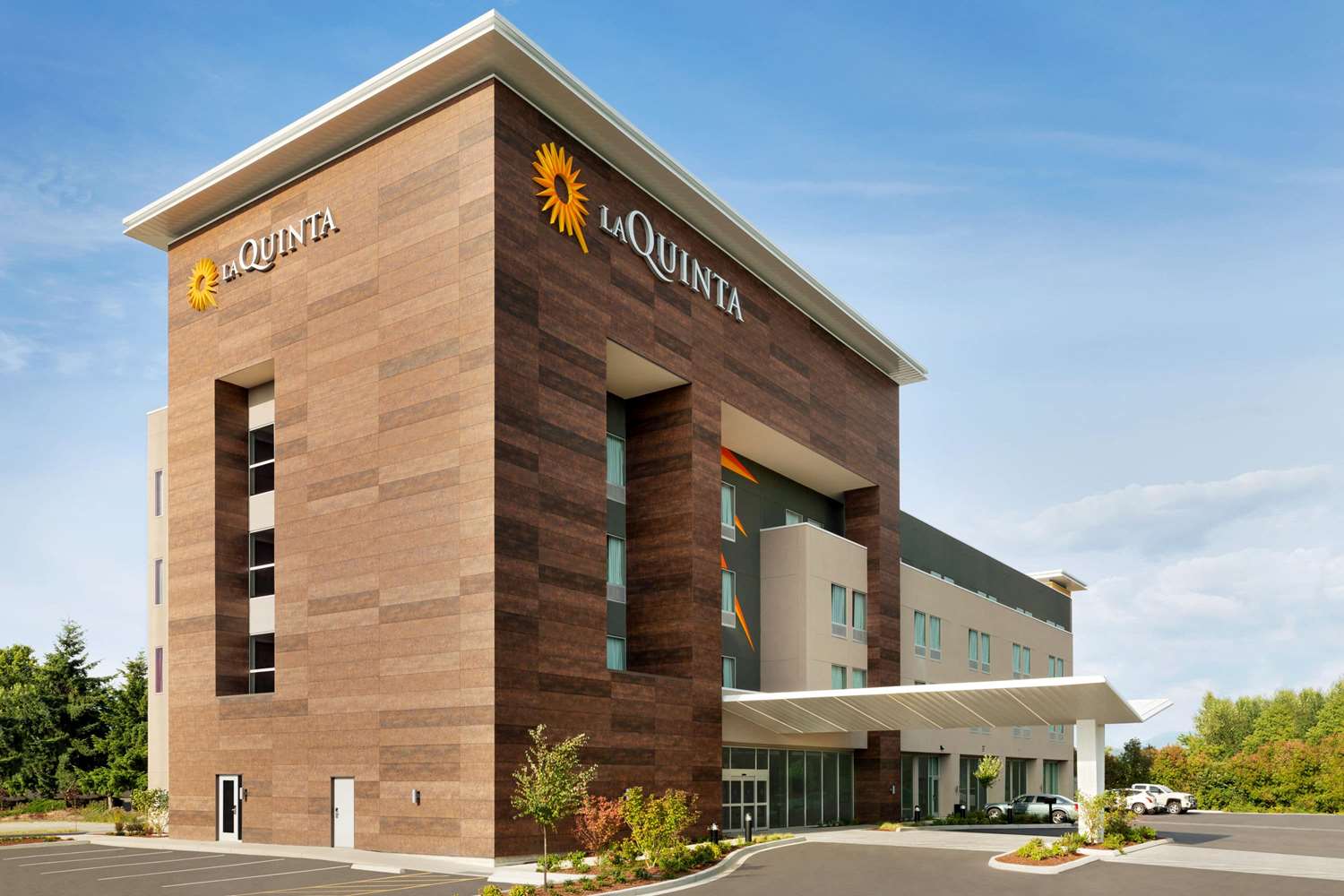 La Quinta Inn And Suites by Wyndham Burlington 2/22