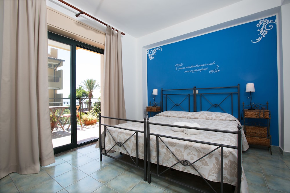 Donna Rosa Hotel 9/50